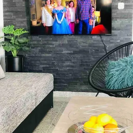 Modern Apt. With Whirlpool, Pool, Netflix & Bbq * Kaštel Novi