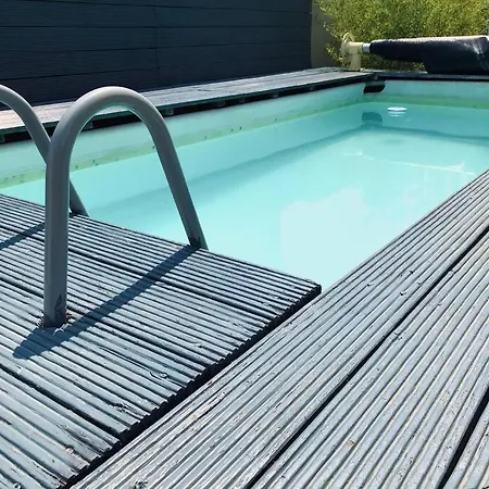 Modern Apt. With Whirlpool, Pool, Netflix & Bbq Kaštel Novi