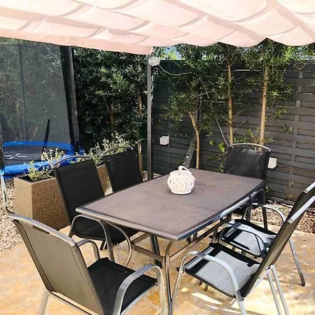 Modern Apt. With Whirlpool, Pool, Netflix & Bbq * Kaštel Novi